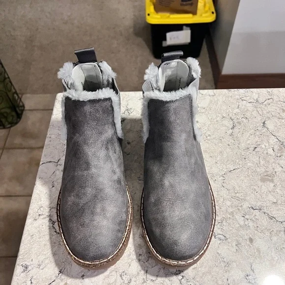 Blowfish Charcoal Ankle Boots with Faux Fur - Picture 1 of 4